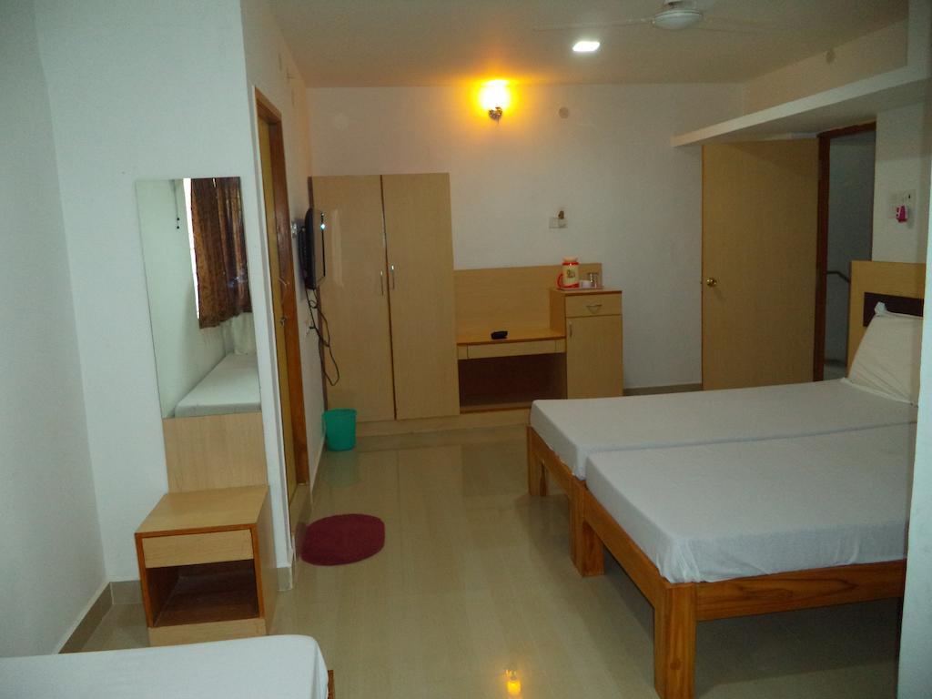 Samrat Guest House Kk Nagar Chennai Room photo
